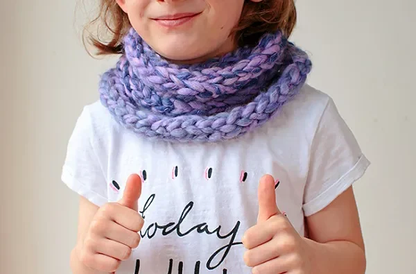 Làm Khăn Quàng Cổ Đơn Giản Bằng Kỹ Thuật Đan Ngón Tay (Finger Knitting)